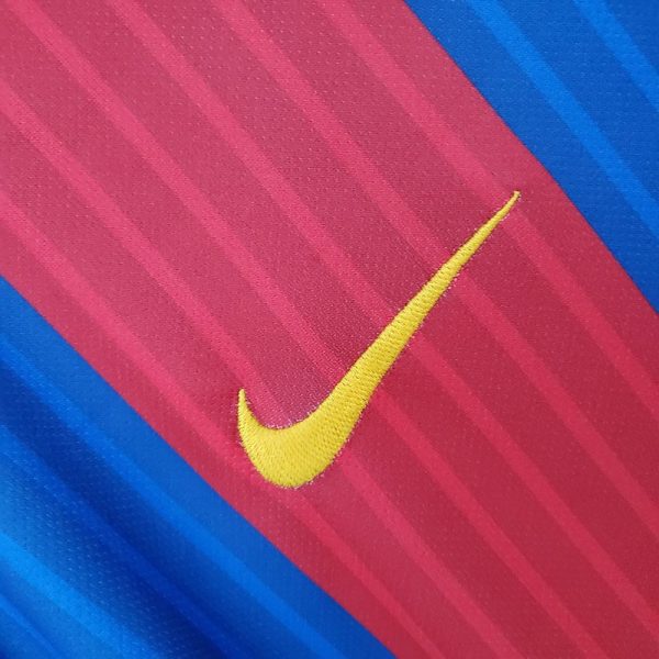 Barcelona 16/17 Retro Forması