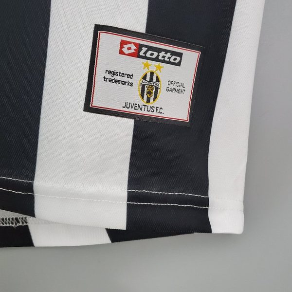 Juventus 01/02 Retro Forması