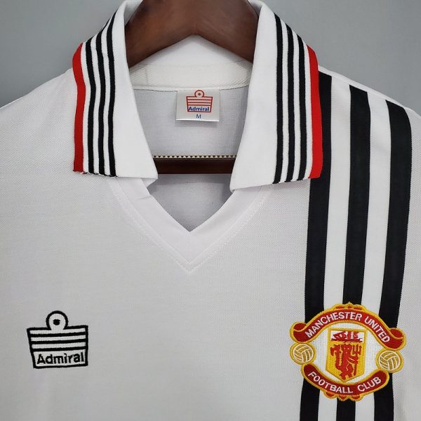 Manchester United 1975 Retro Forması