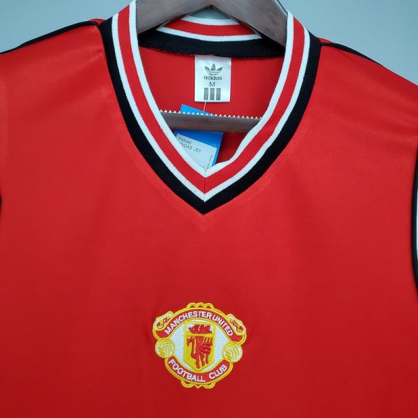 manchester-united-85-86-retro-formasi-6