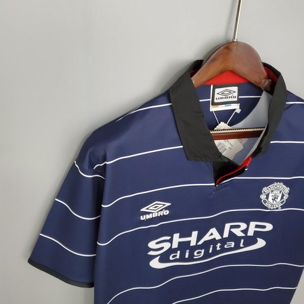 Manchester United 99/00 Retro Forması