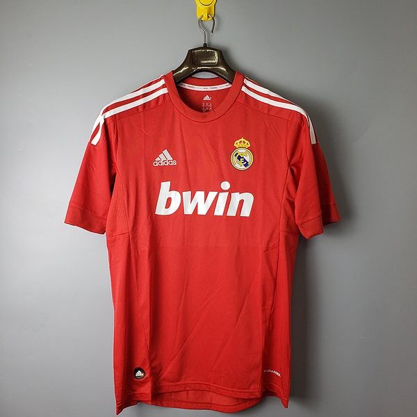 Real Madrid 2012 Kırmızı Retro Forma