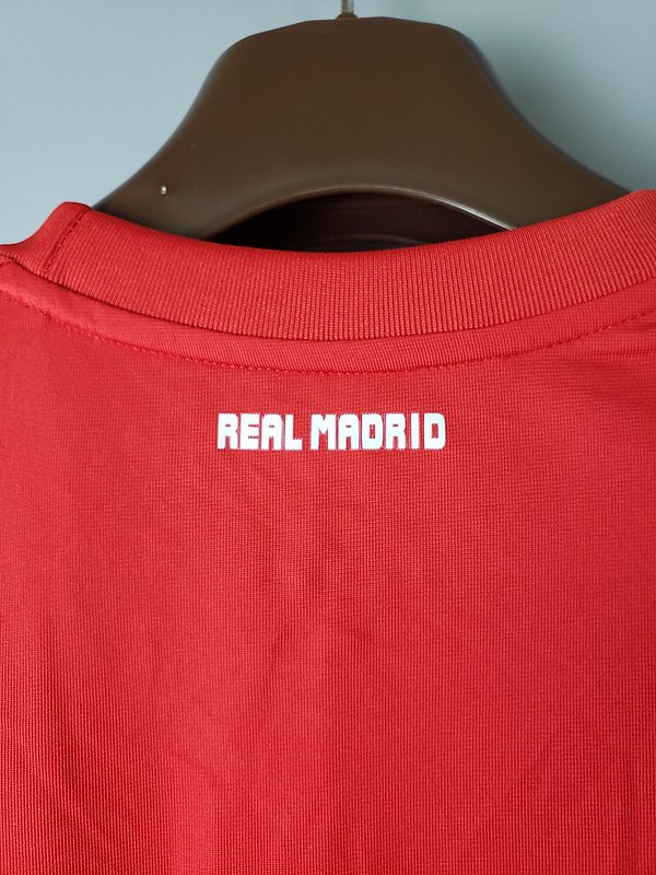 Real Madrid 2012 Kırmızı Retro Forma