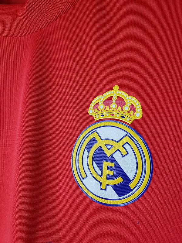 Real Madrid 2012 Kırmızı Uzun Kollu Retro Forma