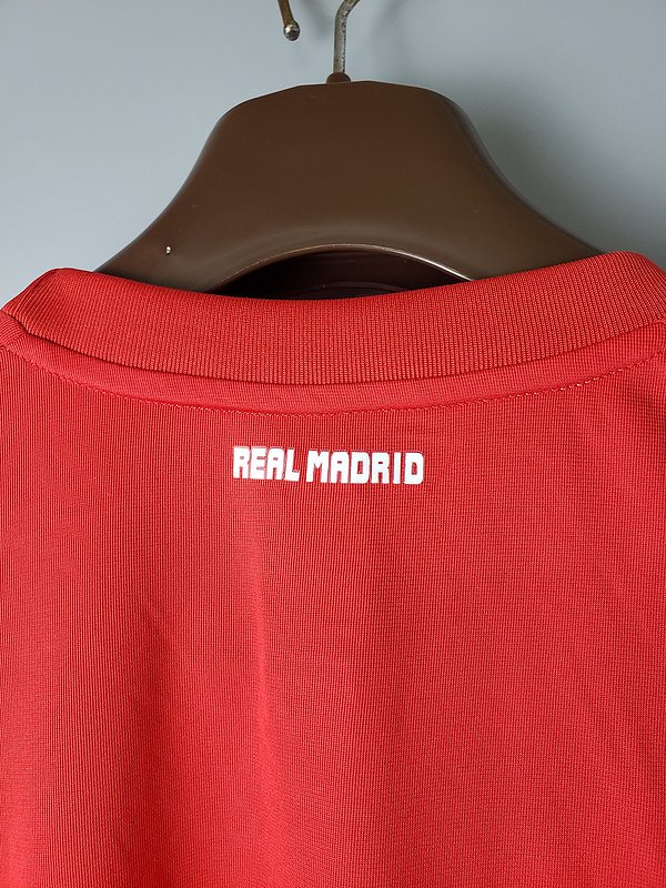 Real Madrid 2012 Kırmızı Uzun Kollu Retro Forma