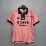 Juventus 97/98 Deplasman Retro Forma