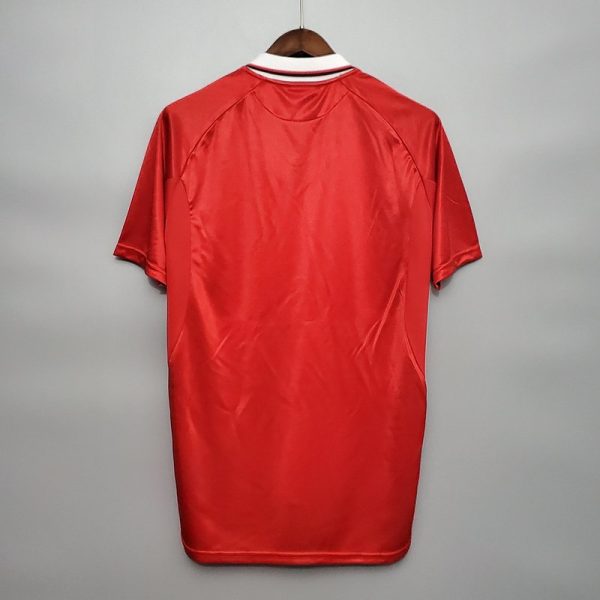 retro-99-00-manchester-united-ic-saha-retro-forma-9