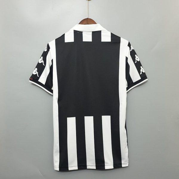 retro-juventus-1999-2000-ic-saha-retro-forma-9