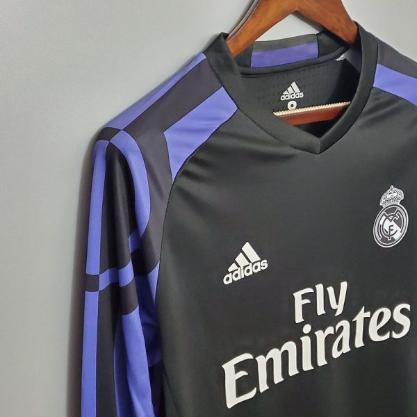 Real Madrid 15/16 Uzun Kollu Retro Forma