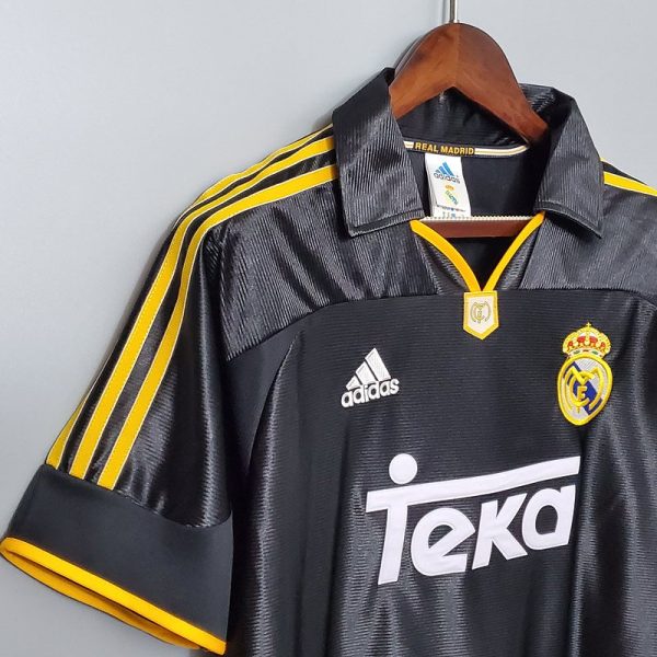 Real Madrid 98/99 Deplasman Retro Forma