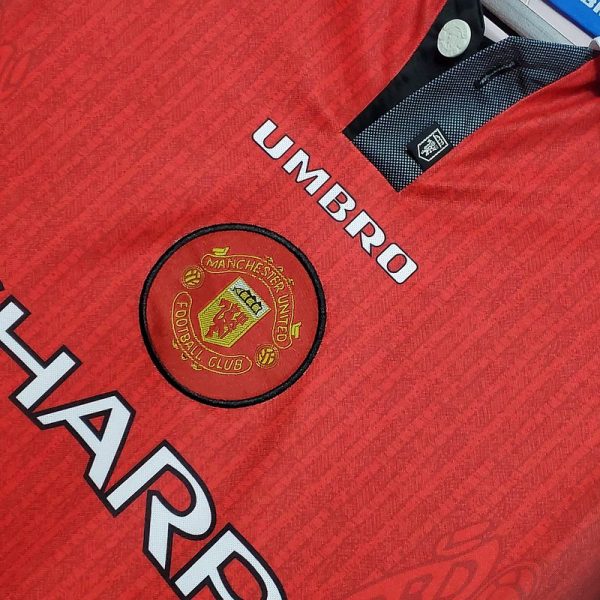 Manchester United 1996 Uzun Kollu İç Saha Retro Forma