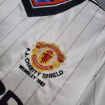 Manchester United 1983 Deplasman Retro Forma