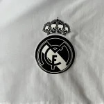 Real Madrid Beyaz Yağmurluk