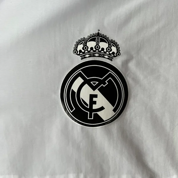 Real Madrid Beyaz Yağmurluk