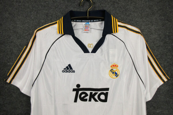 Real Madrid 98/00 Retro Forma