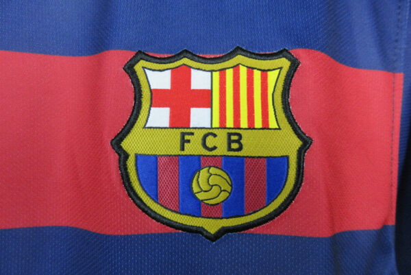 Barcelona 15/16 Retro İç Saha Forma 6 Barcelona 15/16 Retro İç Saha Forma