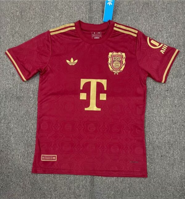 Bayern Münih 125. Yıl Özel Forma