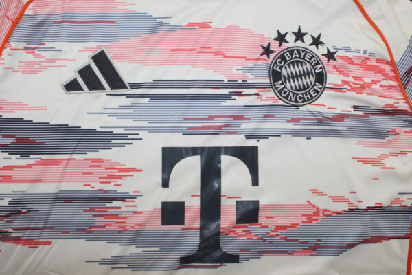 Bayern Münih 25/26 Deplasman Forma 8 Bayern Münih 25/26 Deplasman Forma