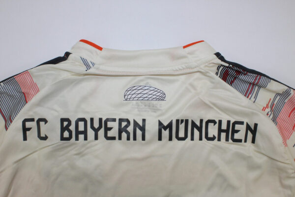 Bayern Münih 25/26 Deplasman Forma 10 Bayern Münih 25/26 Deplasman Forma