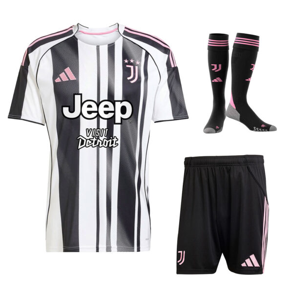 Juventus 25/26 İç Saha Forma Şort Konç Set 1 Juventus 25/26 İç Saha Forma Şort Konç Set
