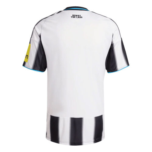 Newcastle-United-25-26-İç-Saha-Arka