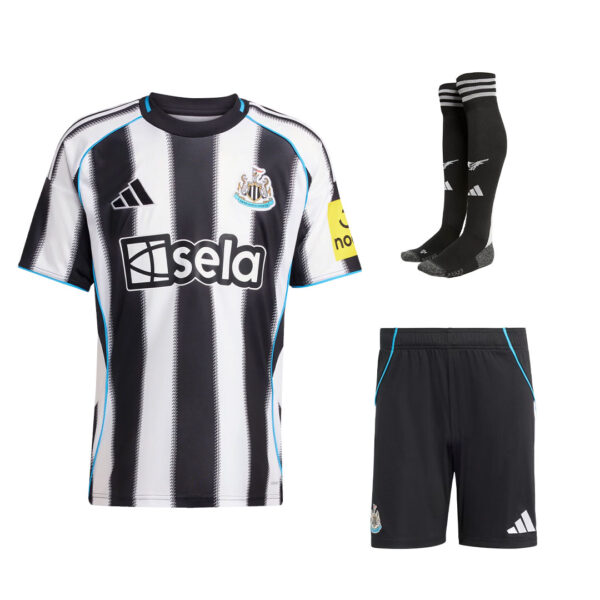 Newcastle United 25/26 İç Saha Forma Şort Konç Set 1 Newcastle United 25/26 İç Saha Forma Şort Konç Set