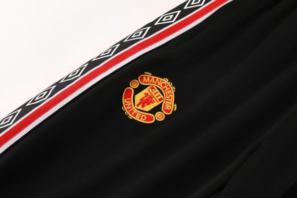 Manchester United 25/26 Eşofman Takımı