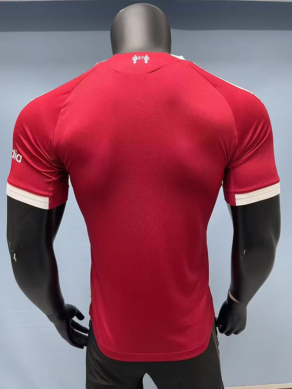 Liverpool 25/26 Profesyonel Maç İç Saha Forma 4 Liverpool 25/26 Profesyonel Maç İç Saha Forma - Görsel 4