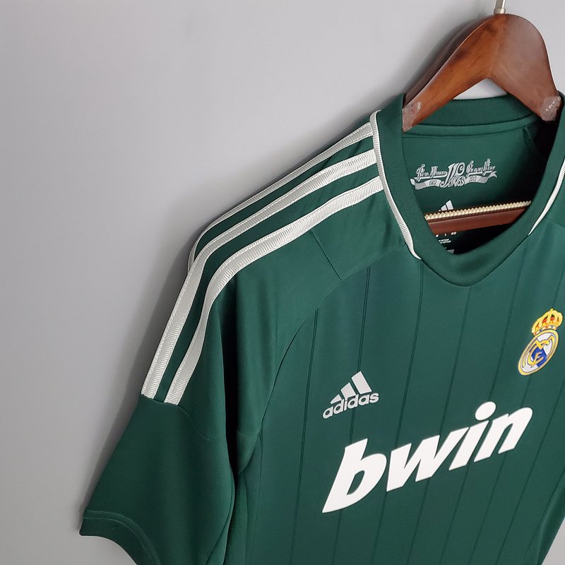 Real Madrid 12/13 Retro Forma 2 Real Madrid 12/13 Retro Forma - Görsel 2