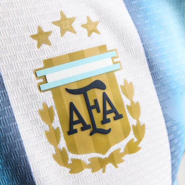 Arjantin Messi 2026 Dünya Kupası İç Saha Profesyonel Maç Forması 3 Arjantin Messi 2026 Dünya Kupası İç Saha Profesyonel Maç Forması