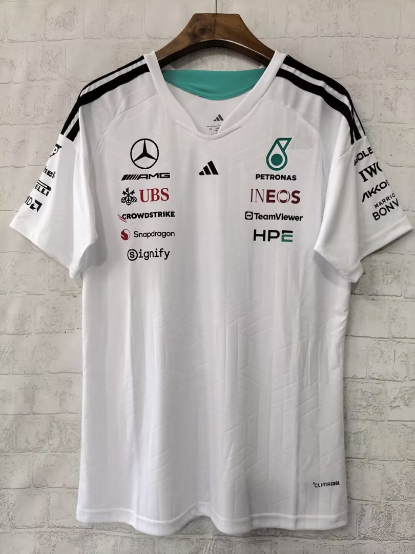 Mercedes AMG Petronas F1 Beyaz Forma 3 Mercedes AMG Petronas F1 Beyaz Forma - Görsel 3