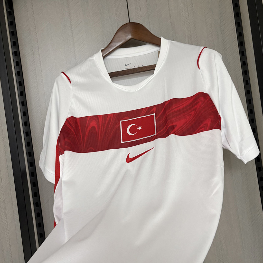 Türkiye 2026 Dünya Kupası Deplasman Forması - Görsel 9